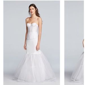 NWT David’s Bridal A-Line Petticoat Size M